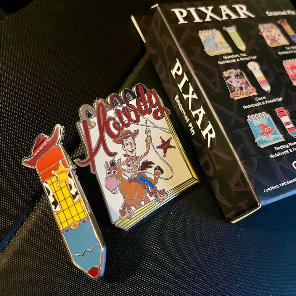 Disney Pixar Pencil & Notepad Toy Story blind box pin set